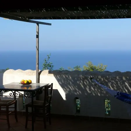 ファームステイ Agriturismo Pirapora ザンブローネ